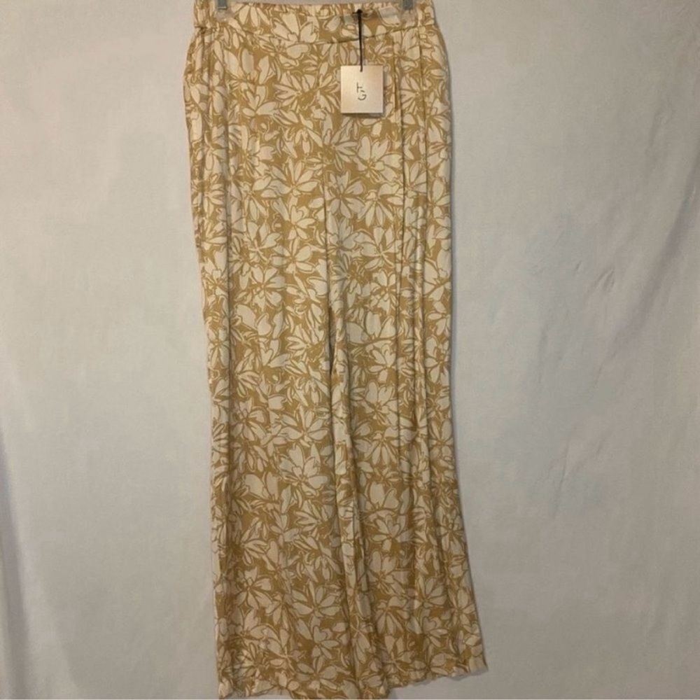Happily Grey Floral Print pants size M